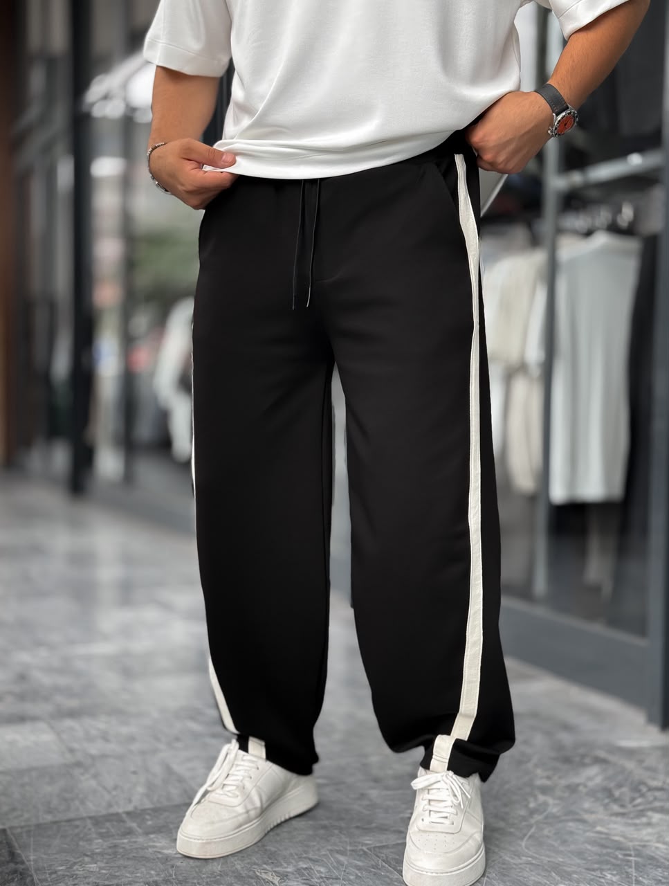 Pantalon Baggy – Noir à Bandes Blanches