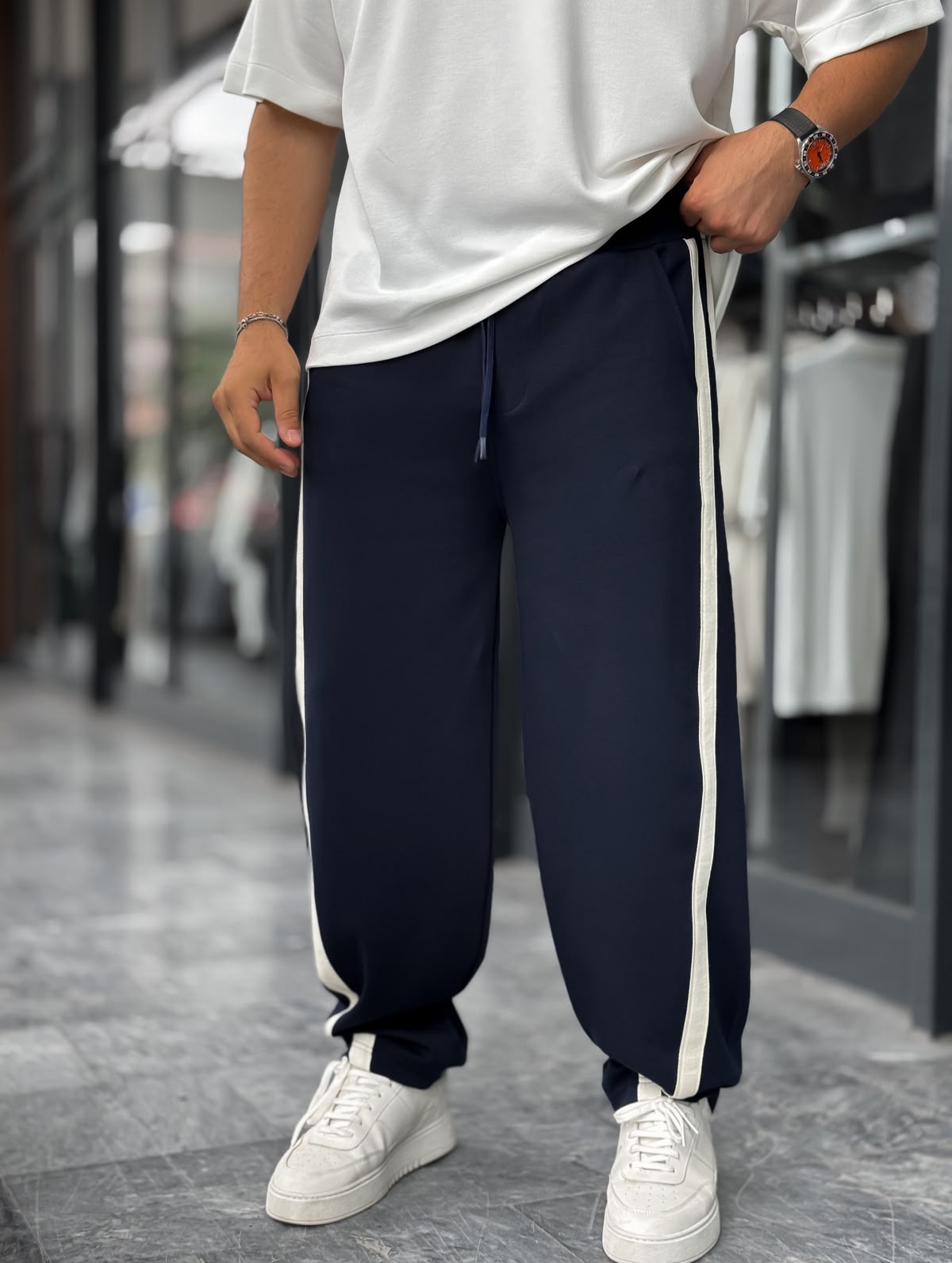 Pantalon Baggy – Bleu Marine à Bandes Blanches