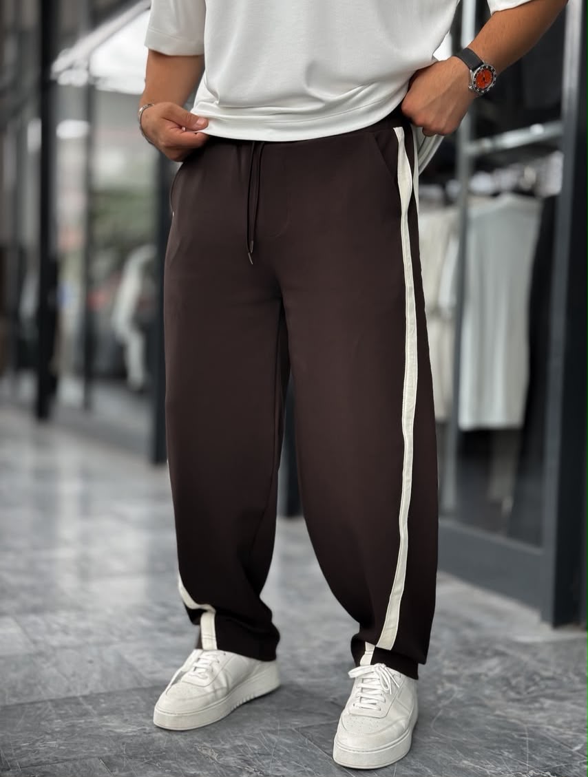 Pantalon Baggy – Marron à Bandes Blanches